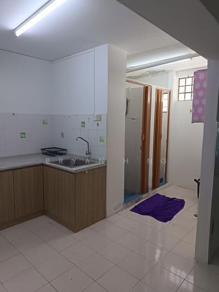 Rumah Flat untuk Dijual di Green Garden - Bryan H'ng - Kitchen - PropertyGuru.com.my
