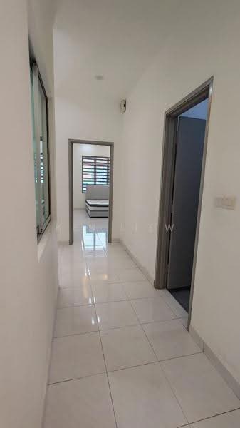 1-storey Terraced House for Rent in Bandar Indahpura (Kulai) - Ken Liew - Corridor - PropertyGuru.com.my