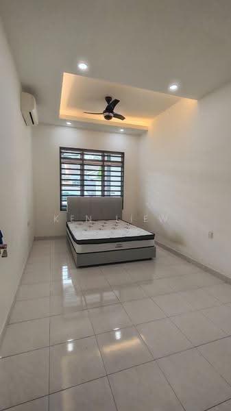 1-storey Terraced House for Rent in Bandar Indahpura (Kulai) - Ken Liew - Bedroom - PropertyGuru.com.my
