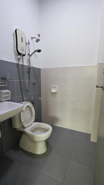 1-storey Terraced House for Rent in Bandar Indahpura (Kulai) - Ken Liew - Bathroom - PropertyGuru.com.my
