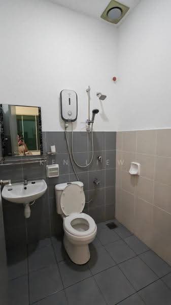 1-storey Terraced House for Rent in Bandar Indahpura (Kulai) - Ken Liew - Bathroom - PropertyGuru.com.my