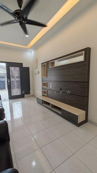1-storey Terraced House for Rent in Bandar Indahpura (Kulai) - Ken Liew - Living Room - PropertyGuru.com.my