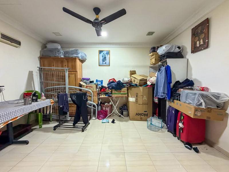 2-storey Terraced House for Sale in Taman Sri Puchong (Puchong) - Amirun Kinanah - Living Room - PropertyGuru.com.my