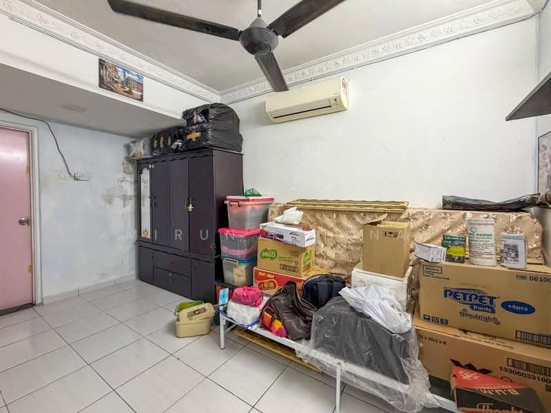 2-storey Terraced House for Sale in Taman Sri Puchong (Puchong) - Amirun Kinanah - Living Room - PropertyGuru.com.my