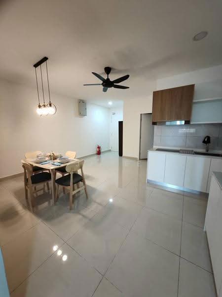 Kediaman Servis untuk Disewa di AraTre' Residences - JJ Lee - Dining Room - PropertyGuru.com.my
