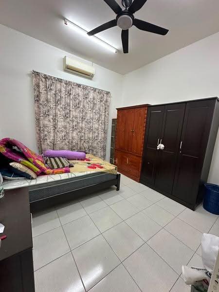 Rumah Teres 1-Tingkat untuk Dijual di Bandar Putra Kulai (Kulai) - Shishi . - Bedroom - PropertyGuru.com.my