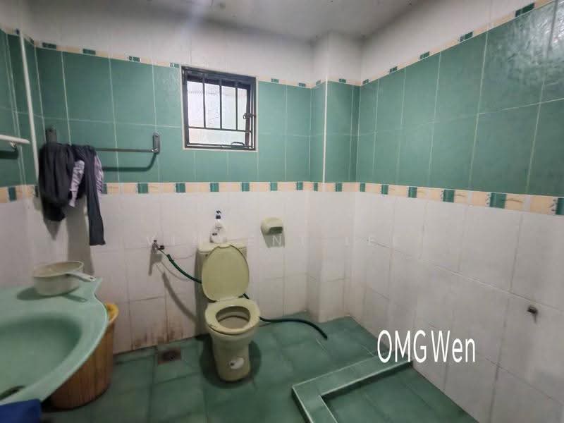 Apartment for Sale at Vista Bayu - Vincent Lee - Bathroom - PropertyGuru.com.my