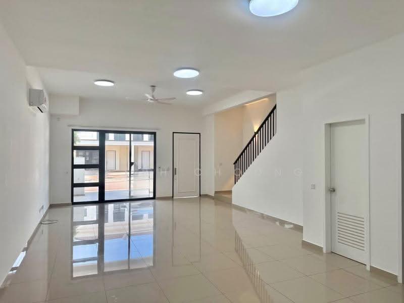 Rumah Teres 2-Tingkat untuk Disewa di Iskandar Puteri (Nusajaya) (Johor) - Steph Choong - Living Room - PropertyGuru.com.my