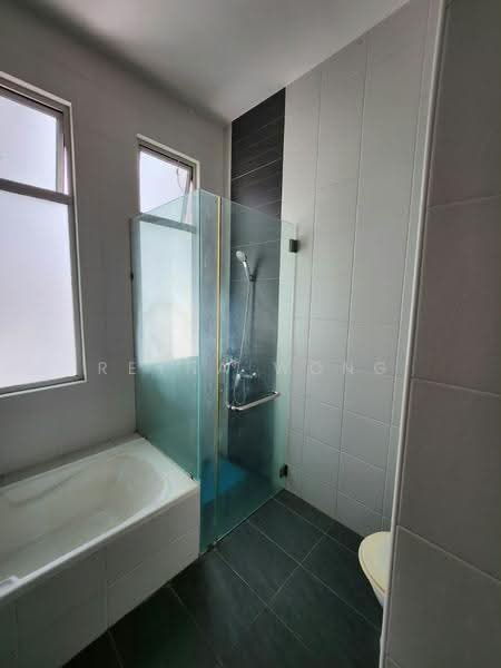 Semi-Detached House for Sale in Johor Bahru (Johor) - Reyna Wong - Bathroom - PropertyGuru.com.my
