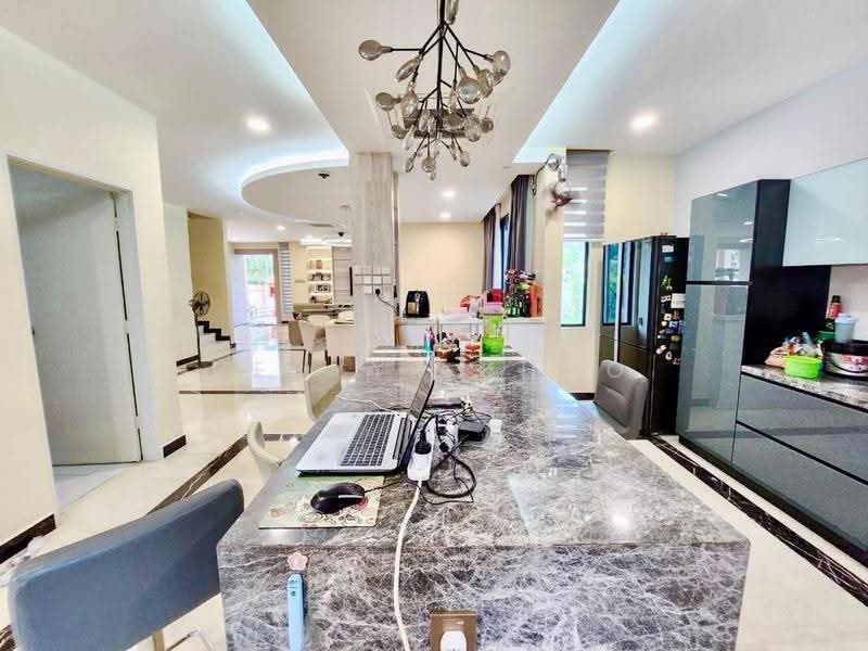 Semi-Detached House for Sale in Taman Ponderosa (Johor Bahru) - Zephyr Khoo - Kitchen - PropertyGuru.com.my