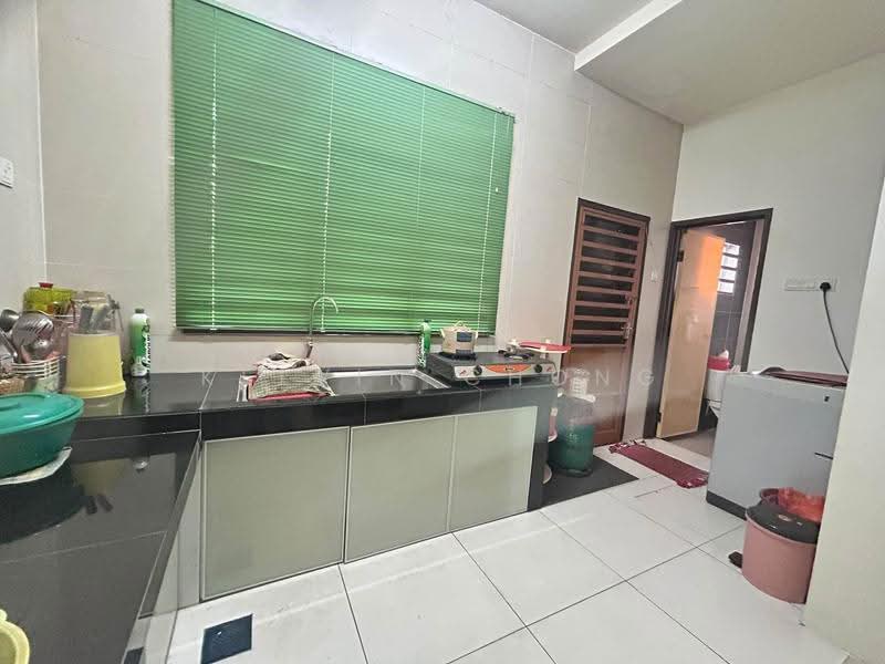 2-storey Terraced House for Sale in Taman Menglembu Timur (Menglembu) - Kelvin Chong - Kitchen - PropertyGuru.com.my