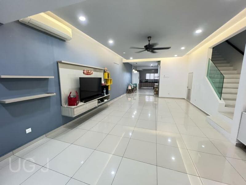2.5-storey Terraced House for Sale in Bandar Botanic (Klang) - Vincent Lee - Living Room - PropertyGuru.com.my
