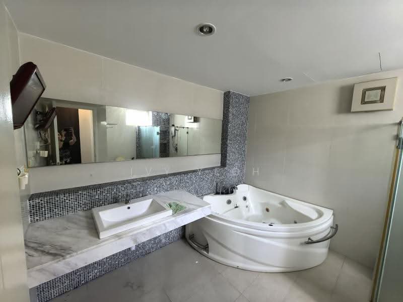 Service Residence for Rent at Birch Regency @ Penang Times Square - Ivy Yeoh - Bathroom - PropertyGuru.com.my