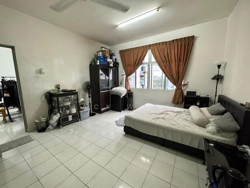 Pangsapuri untuk Dijual di Vista Seri Alam - Jack Wong - Bedroom - PropertyGuru.com.my