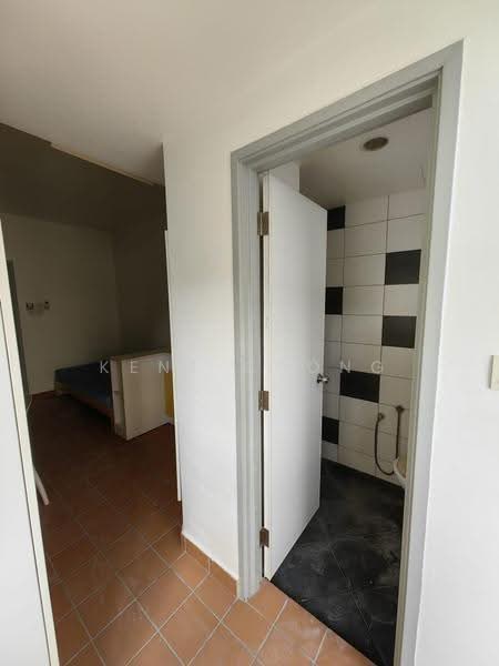 Pangsapuri untuk Dijual di Univillage - Kent Chong - Bedroom - PropertyGuru.com.my