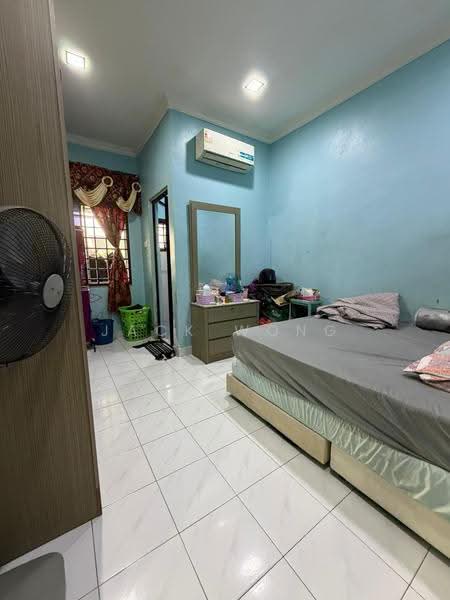 2-storey Terraced House for Sale in Taman Puteri Wangsa (Ulu Tiram) - Jack Wong - Bedroom - PropertyGuru.com.my