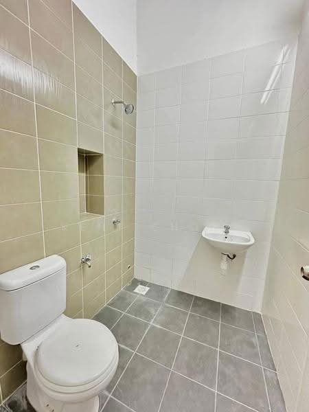 Rumah Teres 2-Tingkat untuk Dijual di Semenyih (Selangor) - Kent Chong - Bathroom - PropertyGuru.com.my