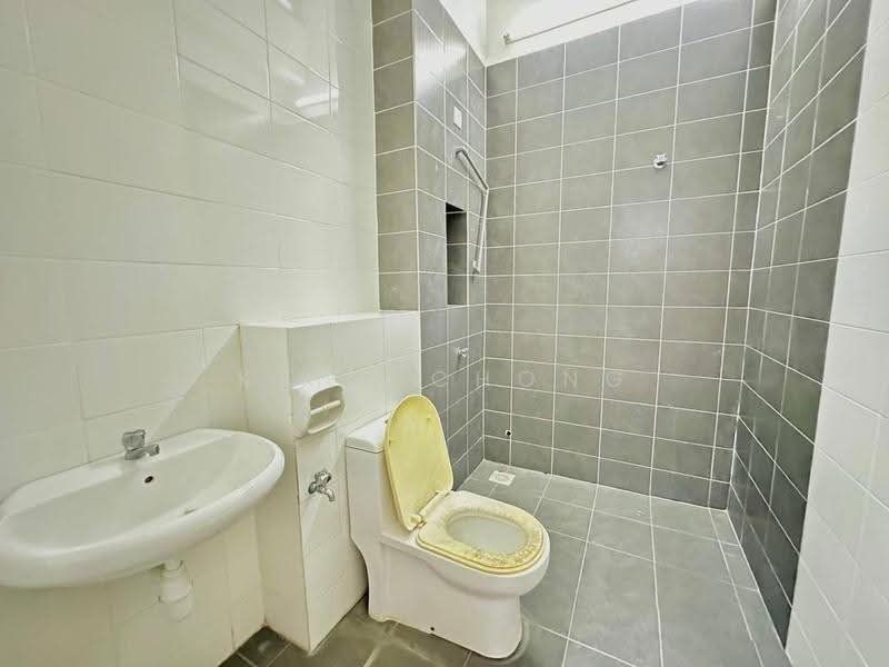 Rumah Teres 2-Tingkat untuk Dijual di Semenyih (Selangor) - Kent Chong - Bathroom - PropertyGuru.com.my