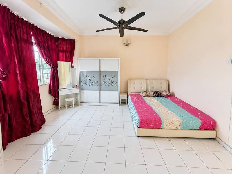 2-storey Terraced House for Sale in Bandar Rinching Seksyen 6 (Semenyih) - Amirun Kinanah - Bedroom - PropertyGuru.com.my