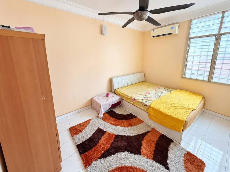 2-storey Terraced House for Sale in Bandar Rinching Seksyen 6 (Semenyih) - Amirun Kinanah - Bedroom - PropertyGuru.com.my