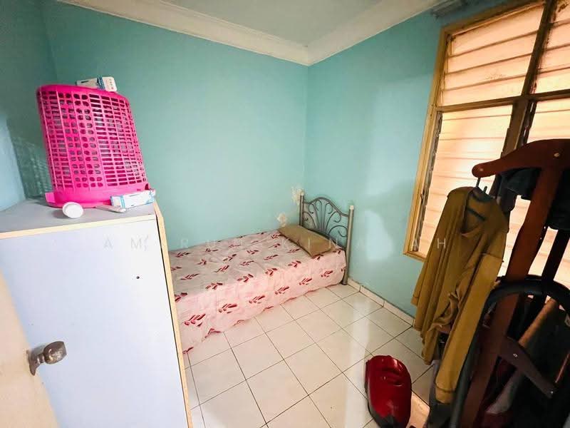 2-storey Terraced House for Sale in Bandar Rinching Seksyen 6 (Semenyih) - Amirun Kinanah - Bedroom - PropertyGuru.com.my