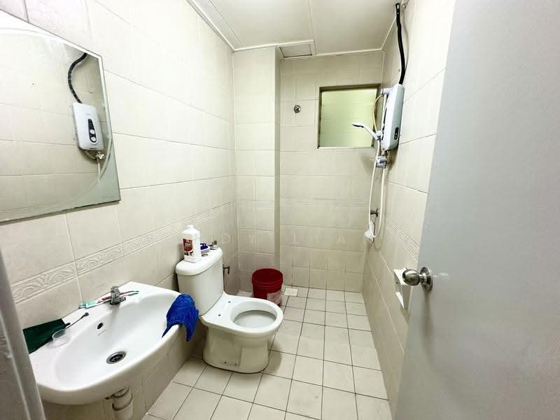 Apartment for Rent at D' Cahaya Apartment - Wendy Liang - Bathroom - PropertyGuru.com.my