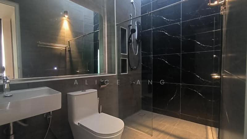 Rumah Teres 2-Tingkat untuk Dijual di Taman Mount Austin (Tebrau) - Alice Ang - Bathroom - PropertyGuru.com.my