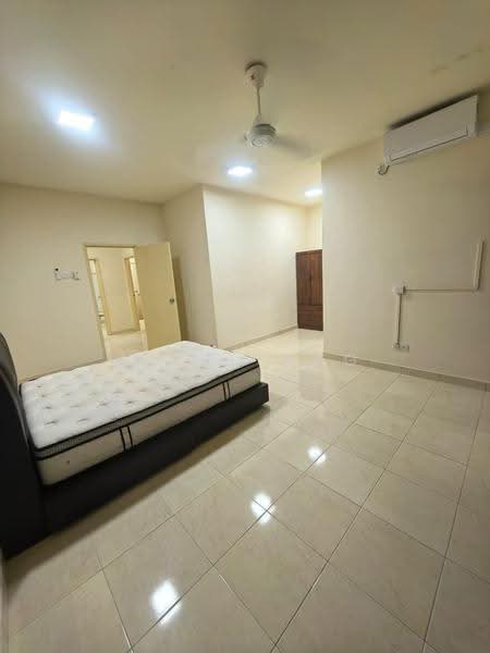 Rumah Teres 2-Tingkat untuk Disewa di Taman Seri Austin (Tebrau) - Alice Ang - Bedroom - PropertyGuru.com.my