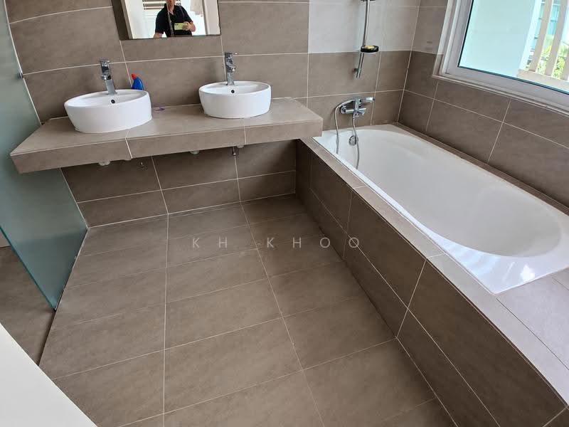 Rumah Berkembar untuk Dijual di Cyberjaya (Selangor) - KH Khoo - Bathroom - PropertyGuru.com.my