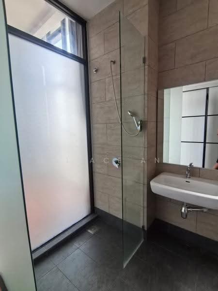 Rumah Berkembar untuk Disewa di Kangkar Pulai (Skudai) - Wallace Ang - Bathroom - PropertyGuru.com.my