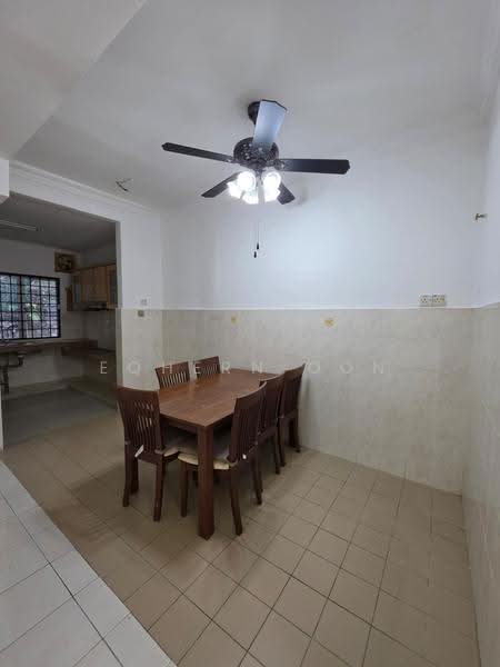 2-storey Terraced House for Rent in Bandar Putra Permai (Seri Kembangan) - Eqhern Oon - Dining Room - PropertyGuru.com.my