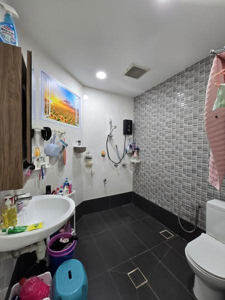 Rumah Teres 1-Tingkat untuk Dijual di Bandar Baru Sungai Buloh (Sungai Buloh) - Kenneth Wang - Bathroom - PropertyGuru.com.my