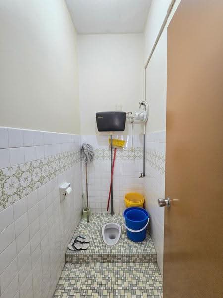 Semi-Detached House for Sale in Bandar Baru Sentul (Sentul) - Kathy Yap - Bathroom - PropertyGuru.com.my