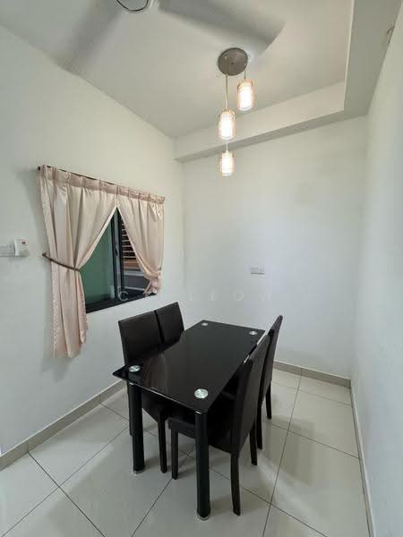 Kondominium untuk Disewa di The Raffles Suites - Ck Leow - Dining Room - PropertyGuru.com.my