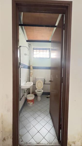 Shop / Office for Rent in Desa Aman Puri (Kepong) - Racheel Chang - Bathroom - PropertyGuru.com.my