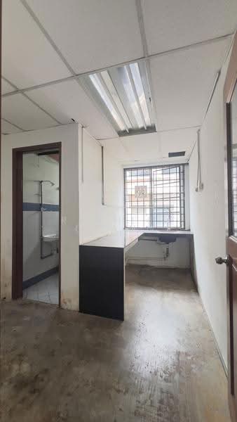 Shop / Office for Rent in Desa Aman Puri (Kepong) - Racheel Chang - Bathroom - PropertyGuru.com.my