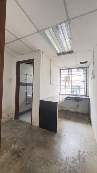 Shop / Office for Rent in Desa Aman Puri (Kepong) - Racheel Chang - Kitchen - PropertyGuru.com.my