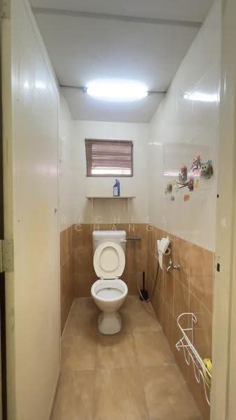 Kedai / Pejabat untuk Disewa di Taman Perindustrian Kip (Kepong) - Racheel Chang - Bathroom - PropertyGuru.com.my