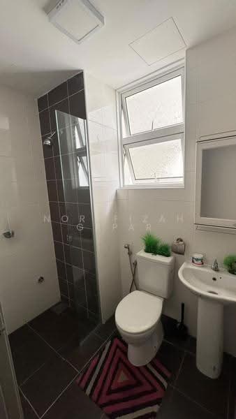 Kondominium untuk Disewa di Dwiputra Residences - NoraFizah Gapar - Bathroom - PropertyGuru.com.my