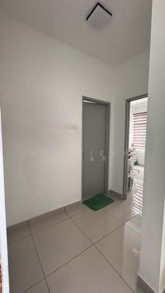 Kondominium untuk Disewa di Dwiputra Residences - NoraFizah Gapar - Corridor - PropertyGuru.com.my