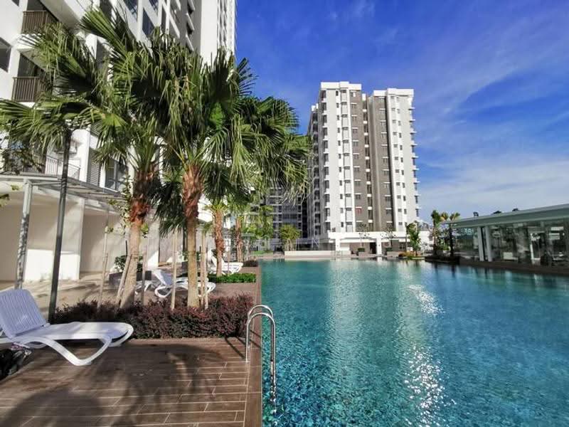 Kediaman Servis untuk Dijual di Tiara Imperio Residence - Ridzuan Lu - Pool - PropertyGuru.com.my