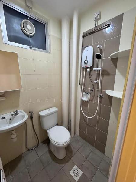Apartment for Sale at Idaman Lavender 3 - Janice Ooi - Bathroom - PropertyGuru.com.my