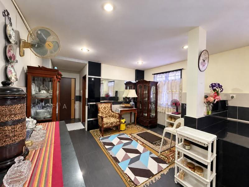 Terraced House for Sale in Taman Bukit Dahlia (Pasir Gudang) - Fakhrul Imlan - Living Room - PropertyGuru.com.my