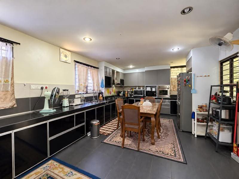 Terraced House for Sale in Taman Bukit Dahlia (Pasir Gudang) - Fakhrul Imlan - Kitchen - PropertyGuru.com.my