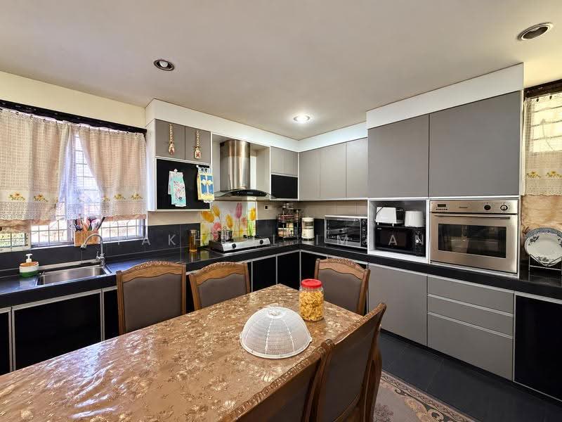 Terraced House for Sale in Taman Bukit Dahlia (Pasir Gudang) - Fakhrul Imlan - Kitchen - PropertyGuru.com.my