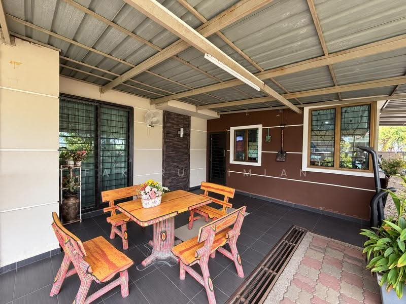 Terraced House for Sale in Taman Bukit Dahlia (Pasir Gudang) - Fakhrul Imlan - Exterior - PropertyGuru.com.my