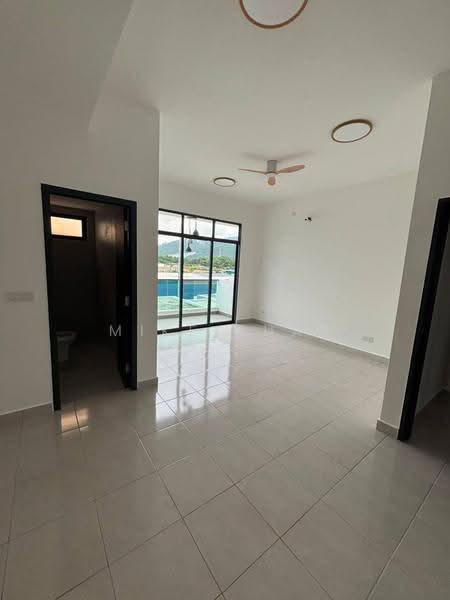 Rumah Teres 2-Tingkat untuk Disewa di Bandar Cassia (Batu Kawan) - Mike Kuar - Living Room - PropertyGuru.com.my