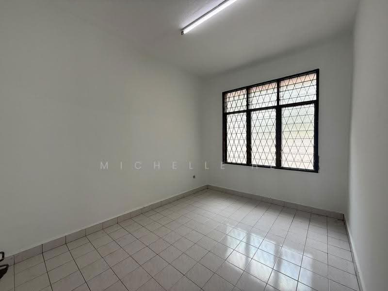 Semi-Detached House for Sale in Taman Bukit Kempas (Tampoi) - Michelle He - Interior - PropertyGuru.com.my