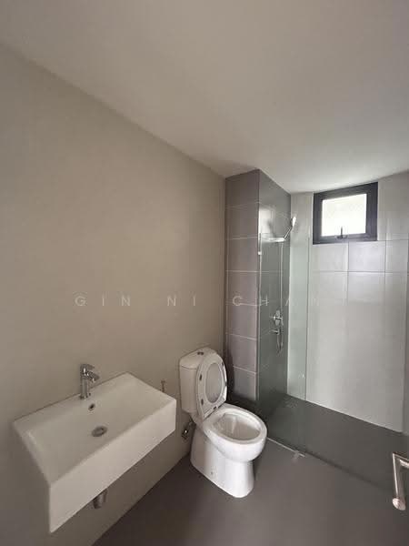 Service Residence for Sale at Aster Hill - Gin Ni Chan - Bathroom - PropertyGuru.com.my