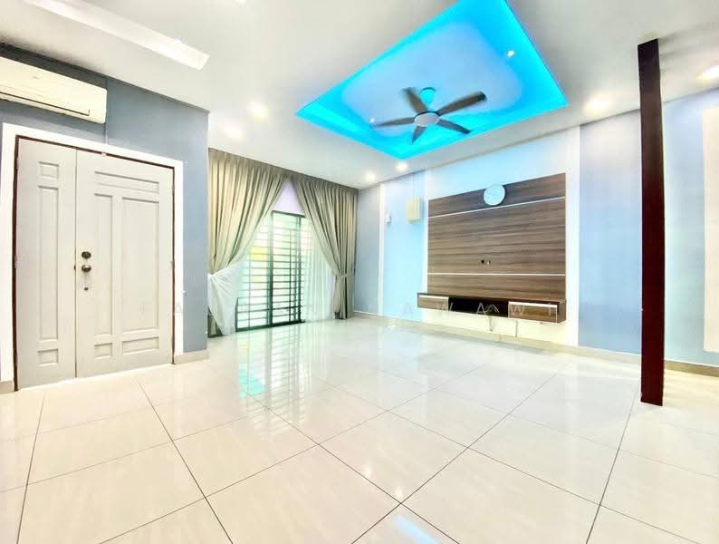 Rumah Teres 2-Tingkat untuk Dijual di Taman Puncak Saujana (Kajang) - Fauran Nawawi - Living Room - PropertyGuru.com.my